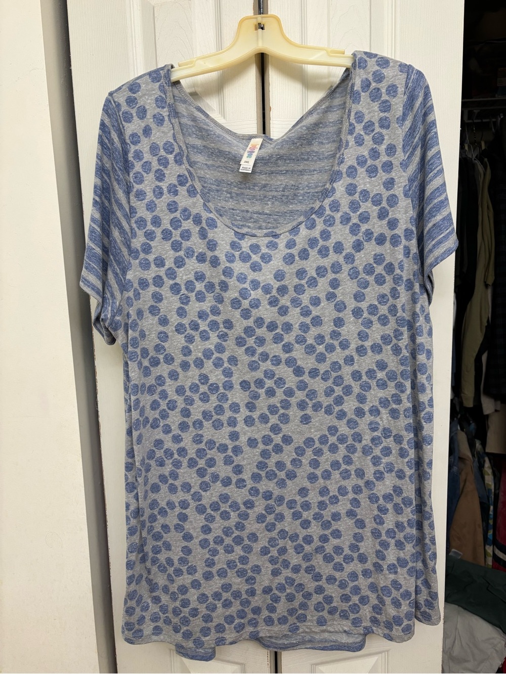 LuLaRoe perfect t Blue Heathered Polka Dot Short Sleeve Tee